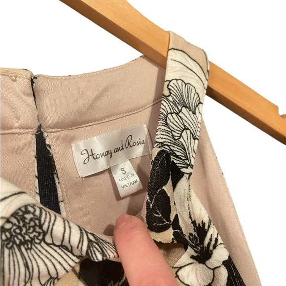 Honey and Rosie Black and Tan Floral Midi Dress NWT - Picture 3 of 3